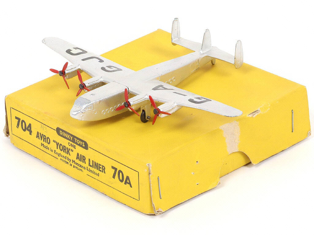 Lot 231 - DINKY TOYS (GB) (1)