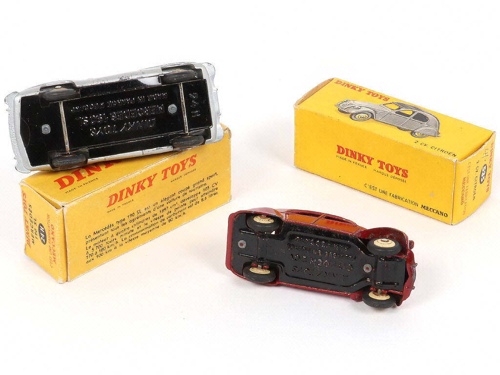 Lot 285 - DINKY TOYS (FRANCE) (2)