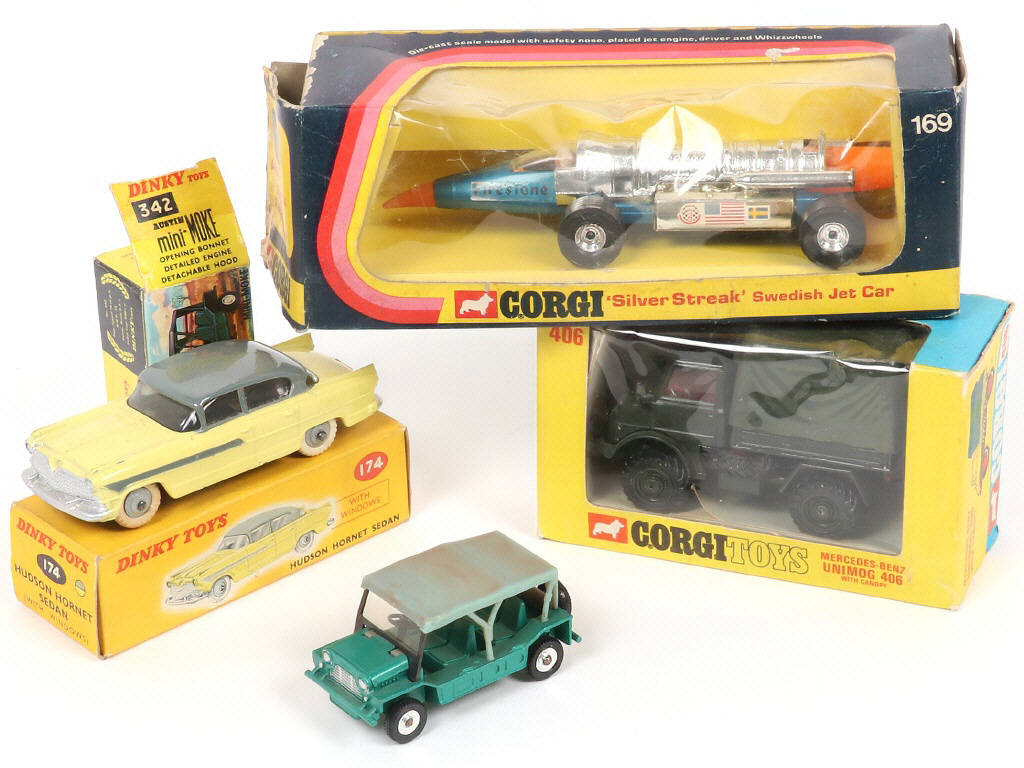 Lot 241 - DINKY TOYS (GB) (4)