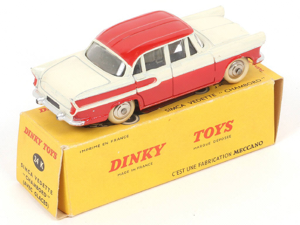 Lot 261 - DINKY TOYS (FRANCE) (1)