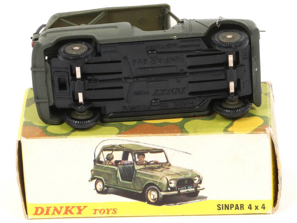 Lot 268 - DINKY TOYS (FRANCE) (1)