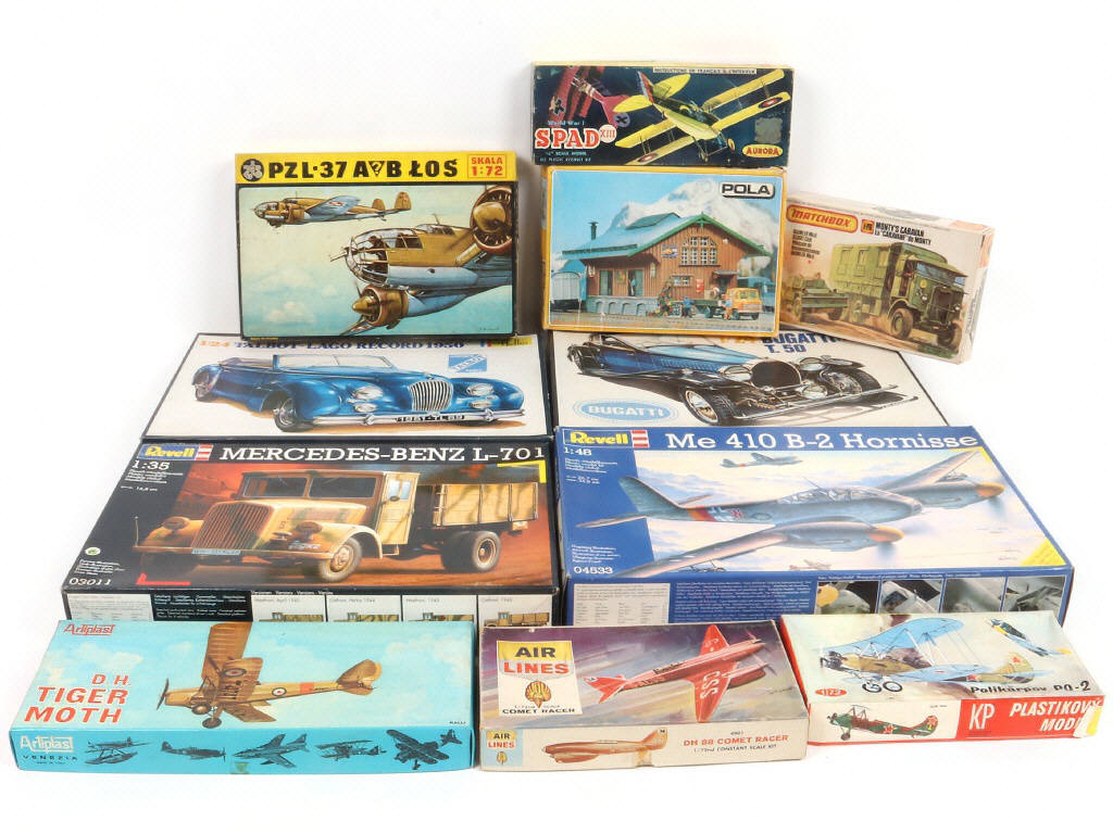 Lot 41 - DIVERS (11)