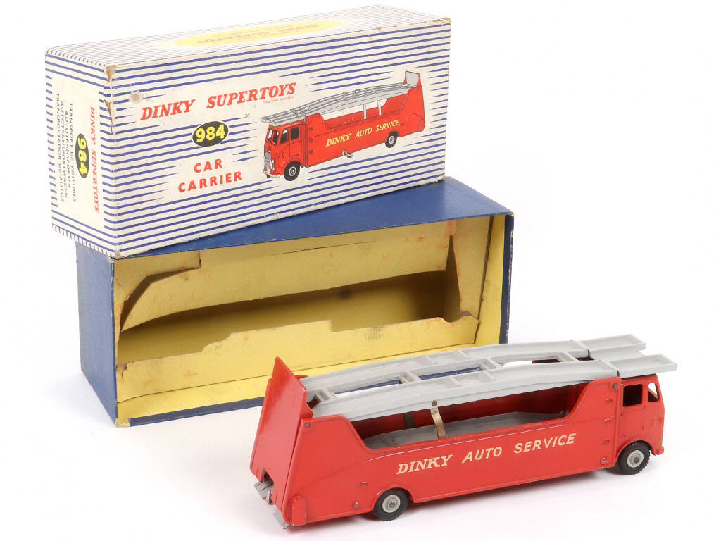 Lot 221 - DINKY TOYS (GB) (1)