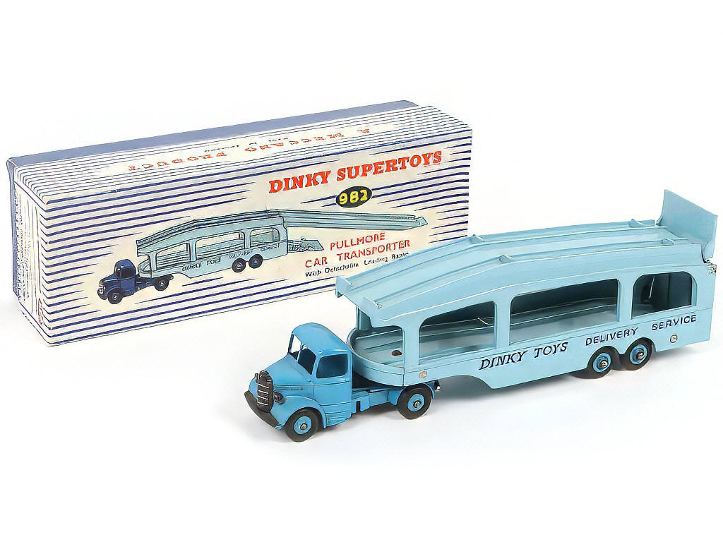 Lot 223 - DINKY TOYS (GB) (1)