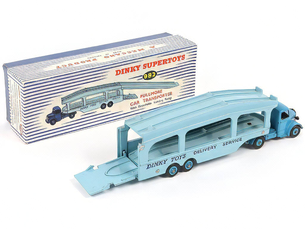 Lot 223 - DINKY TOYS (GB) (1)