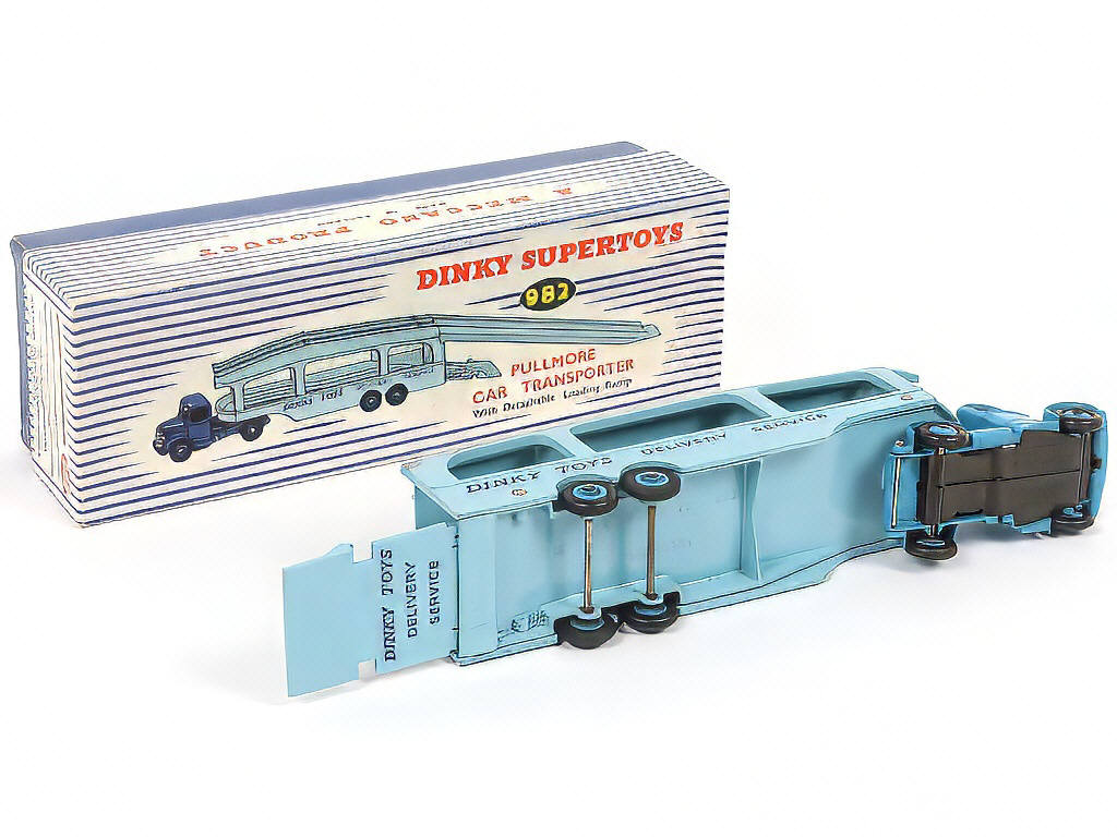 Lot 223 - DINKY TOYS (GB) (1)