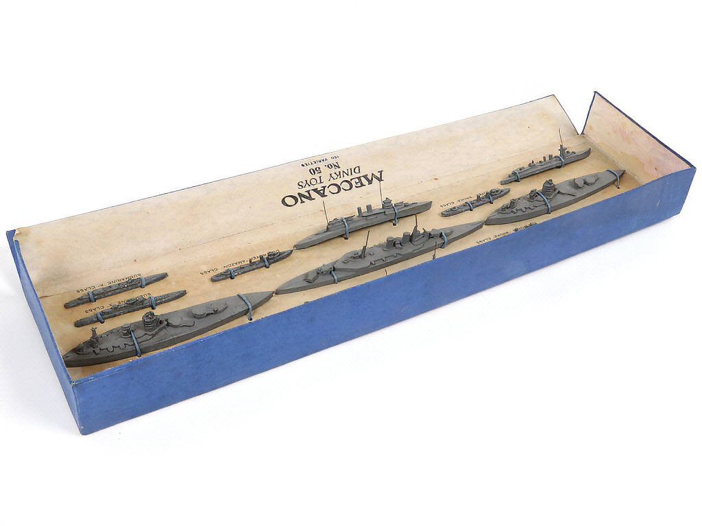 Lot 230 - DINKY TOYS (GB) (1)