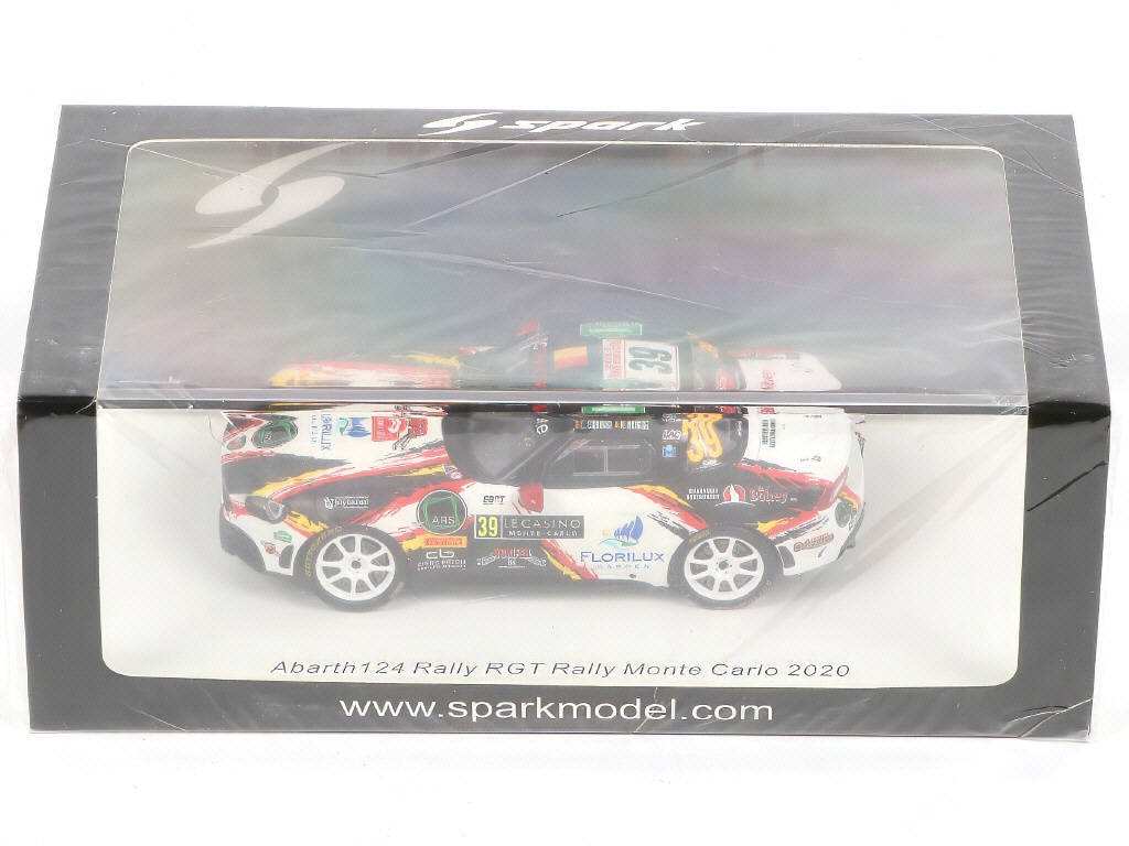 Lot 107 - SPARK (MACAU) (1)