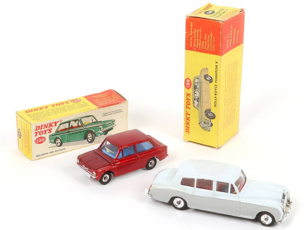 Lot 234 - DINKY TOYS (GB) (2)