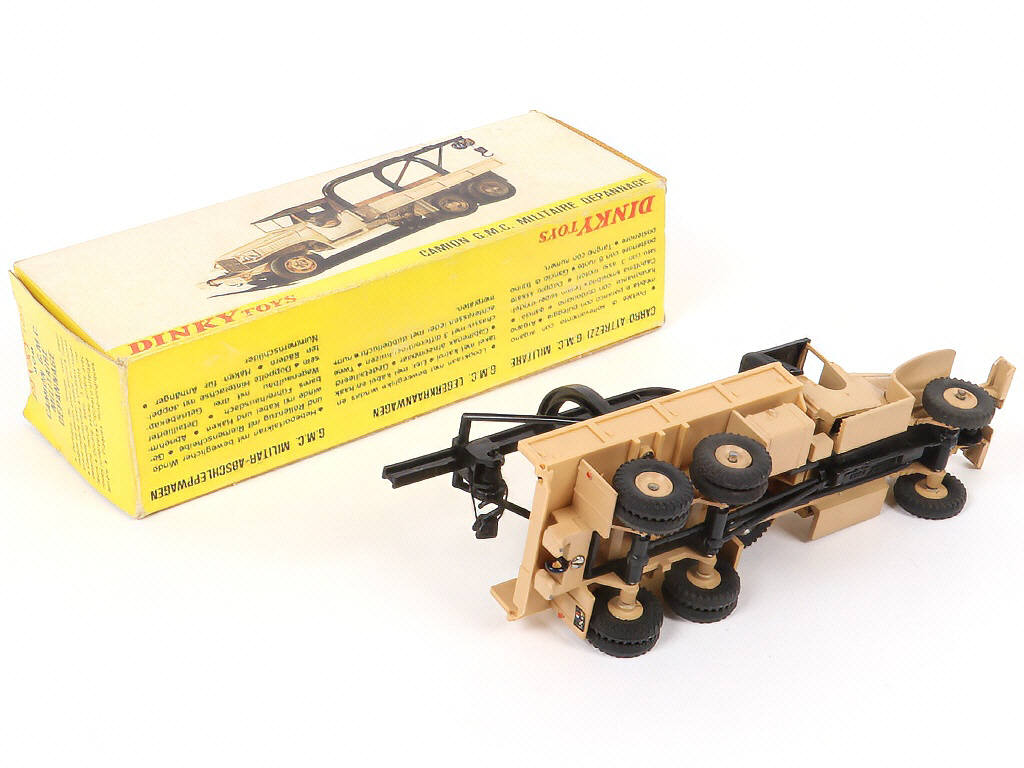 Lot 276 - DINKY TOYS (FRANCE) (1)