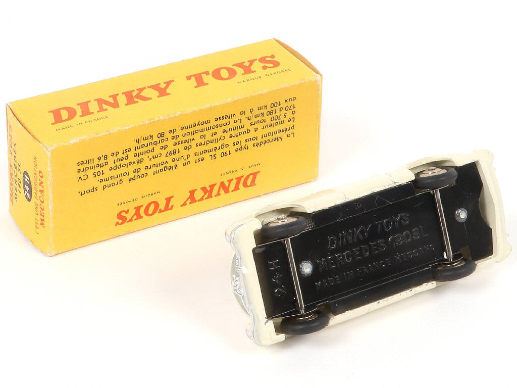Lot 260 - DINKY TOYS (FRANCE) (1)