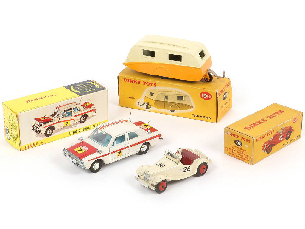 Lot 296 - DINKY TOYS (FRANCE) (3)