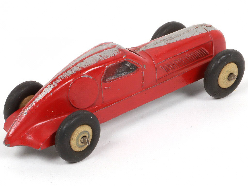 Lot 256 - DINKY TOYS (FRANCE) (1)