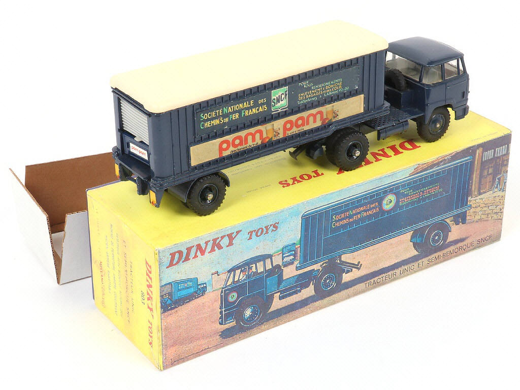Lot 272 - DINKY TOYS (FRANCE) (2)