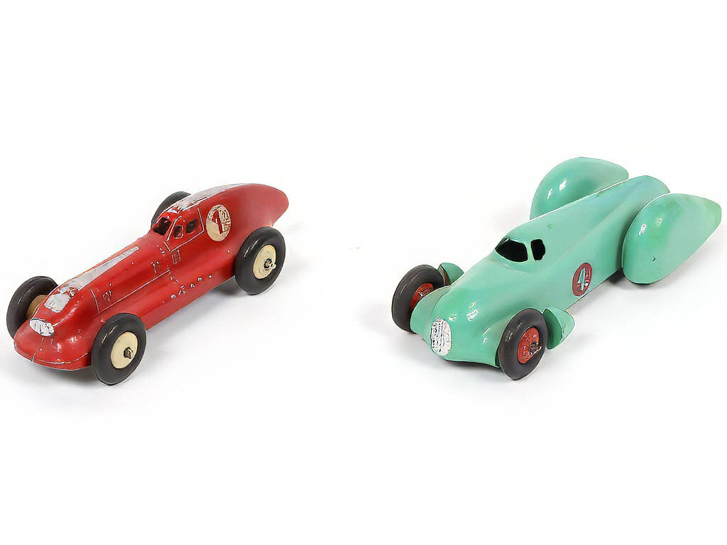Lot 282 - DINKY TOYS (FRANCE) (2)