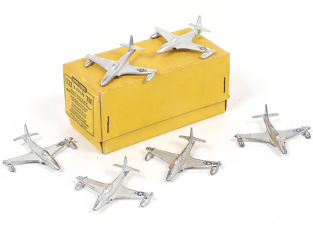 Lot 229 - DINKY TOYS (GB) (7)