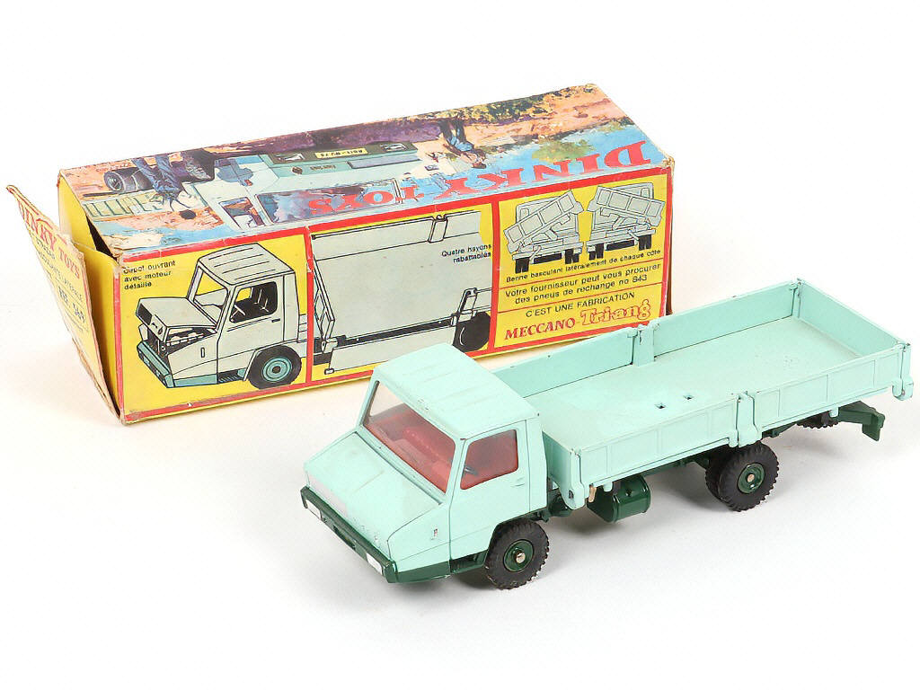 Lot 271 - DINKY TOYS (FRANCE) (1)