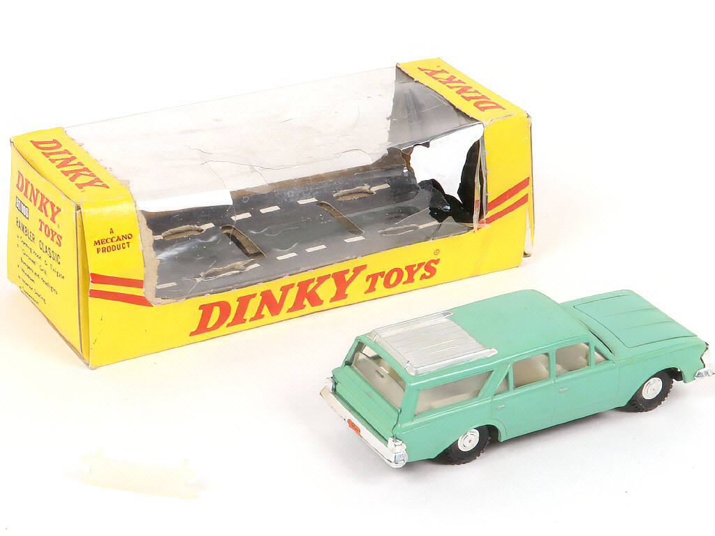 Lot 230 - DINKY TOYS (GB) (1)