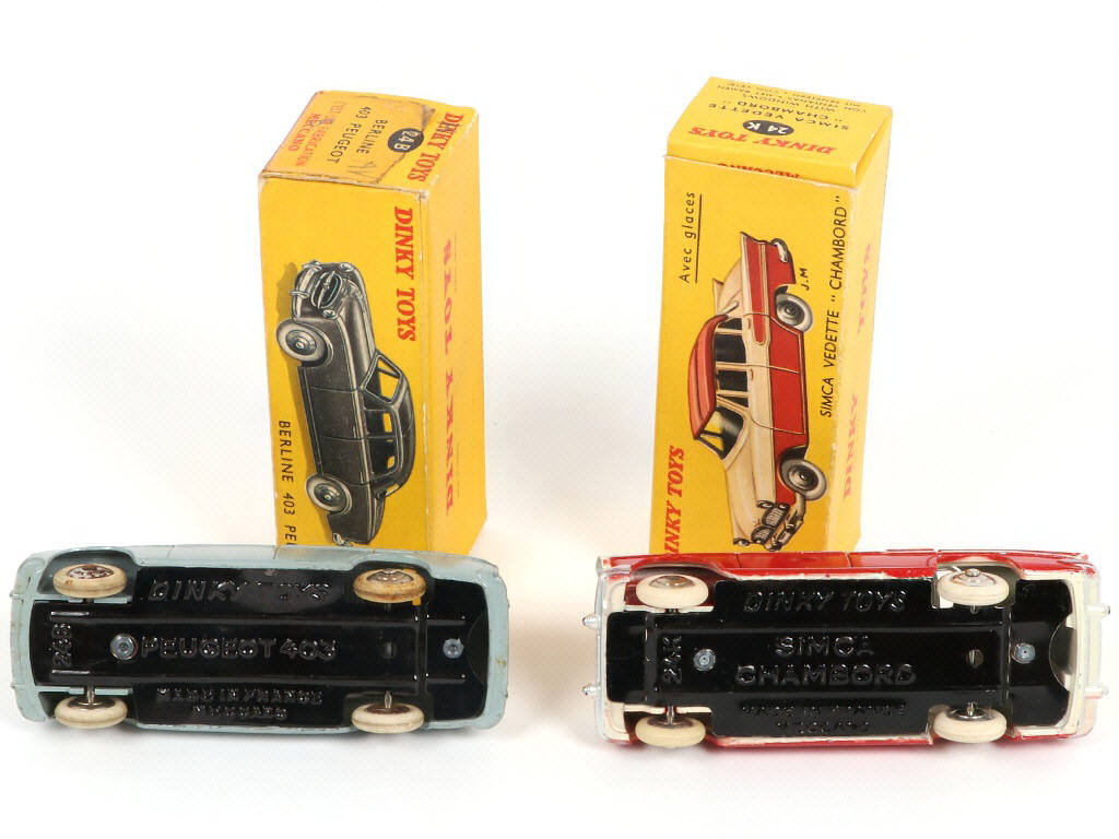 Lot 285 - DINKY TOYS (FRANCE) (2)