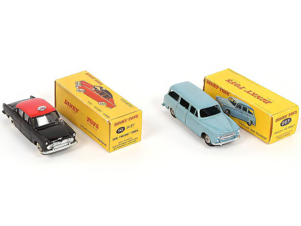Lot 294 - DINKY TOYS (FRANCE) (2)