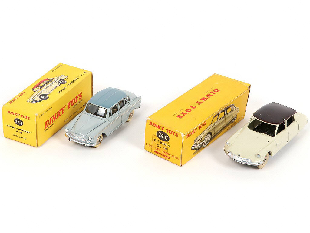Lot 295 - DINKY TOYS (FRANCE) (2)