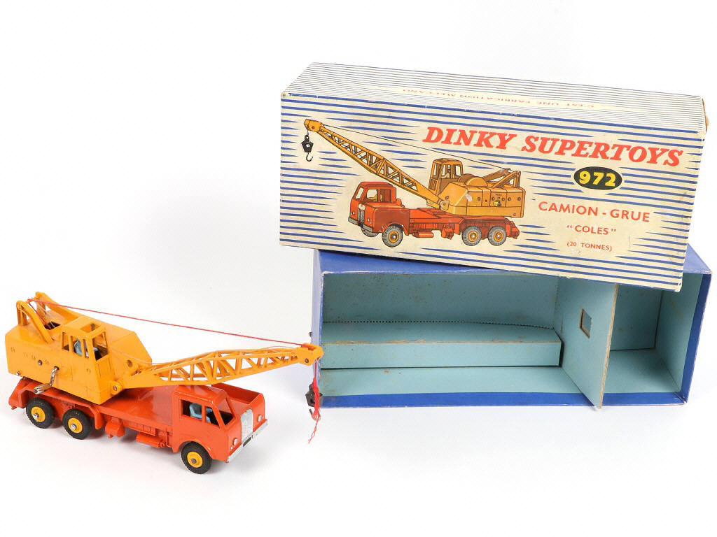 Lot 308 - DINKY TOYS (FRANCE) (3)