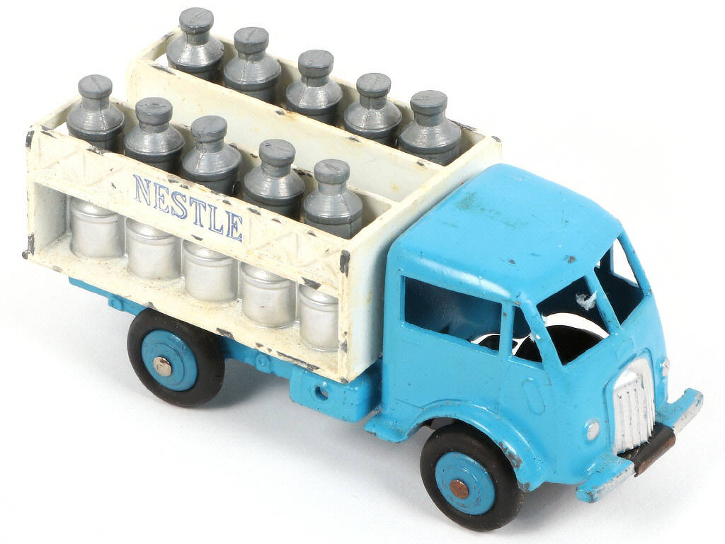 Lot 264 - DINKY TOYS (FRANCE) (1)