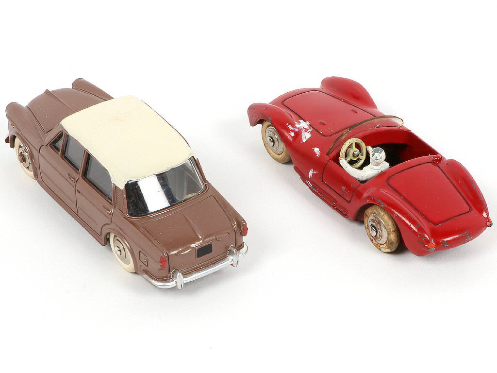 Lot 292 - DINKY TOYS (FRANCE) (2)
