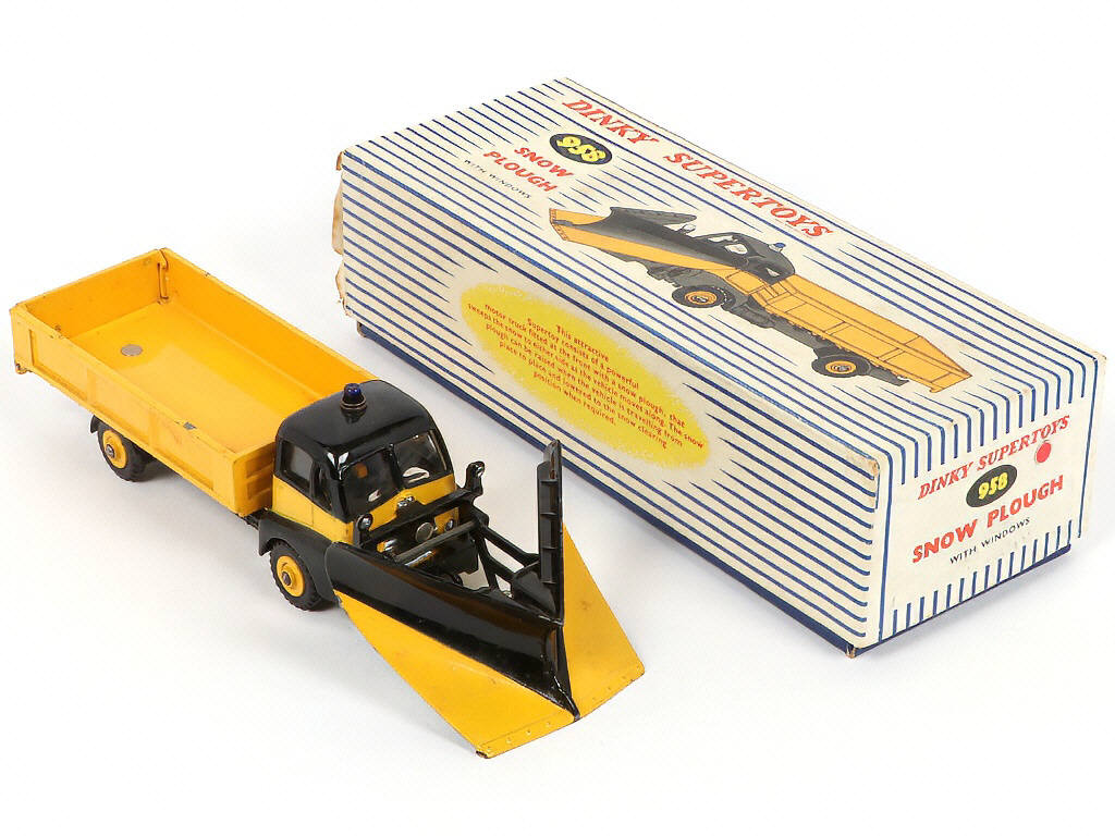 Lot 237 - DINKY TOYS (GB) (1)