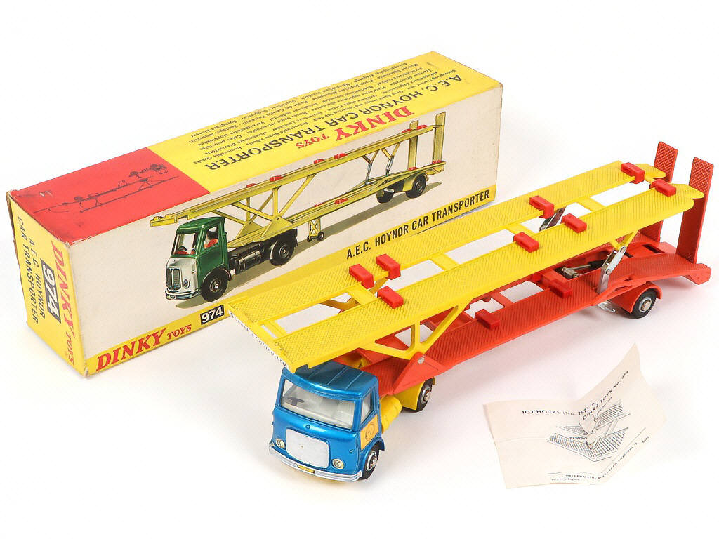 Lot 238 - DINKY TOYS (GB) (1)