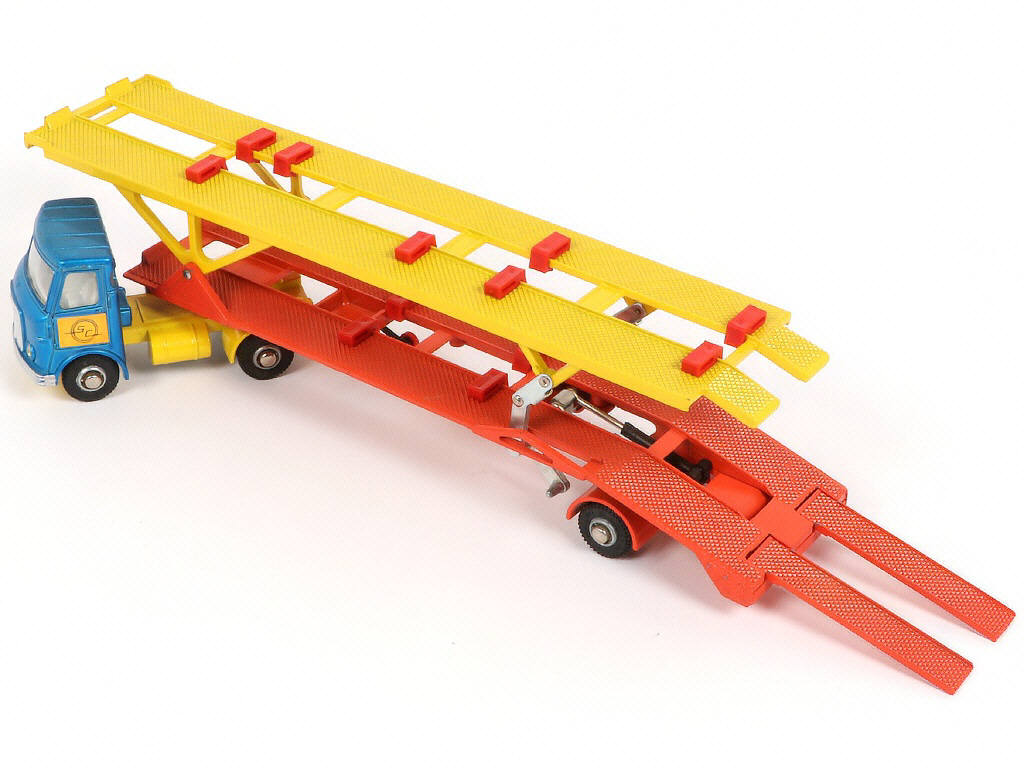 Lot 238 - DINKY TOYS (GB) (1)