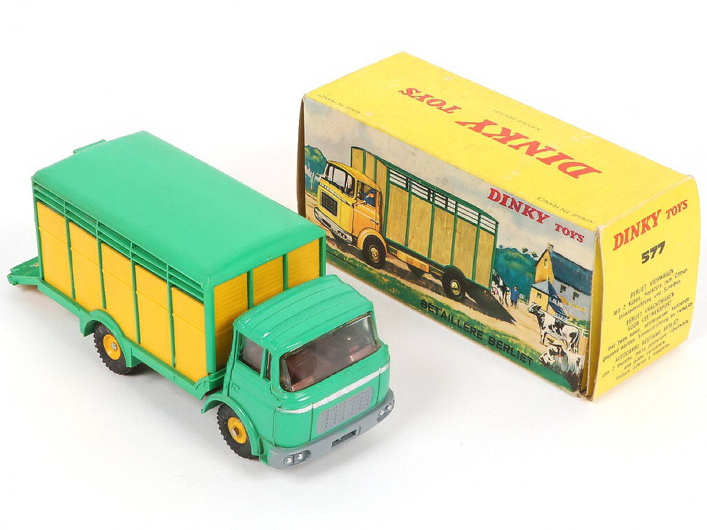 Lot 269 - DINKY TOYS (FRANCE) (1)