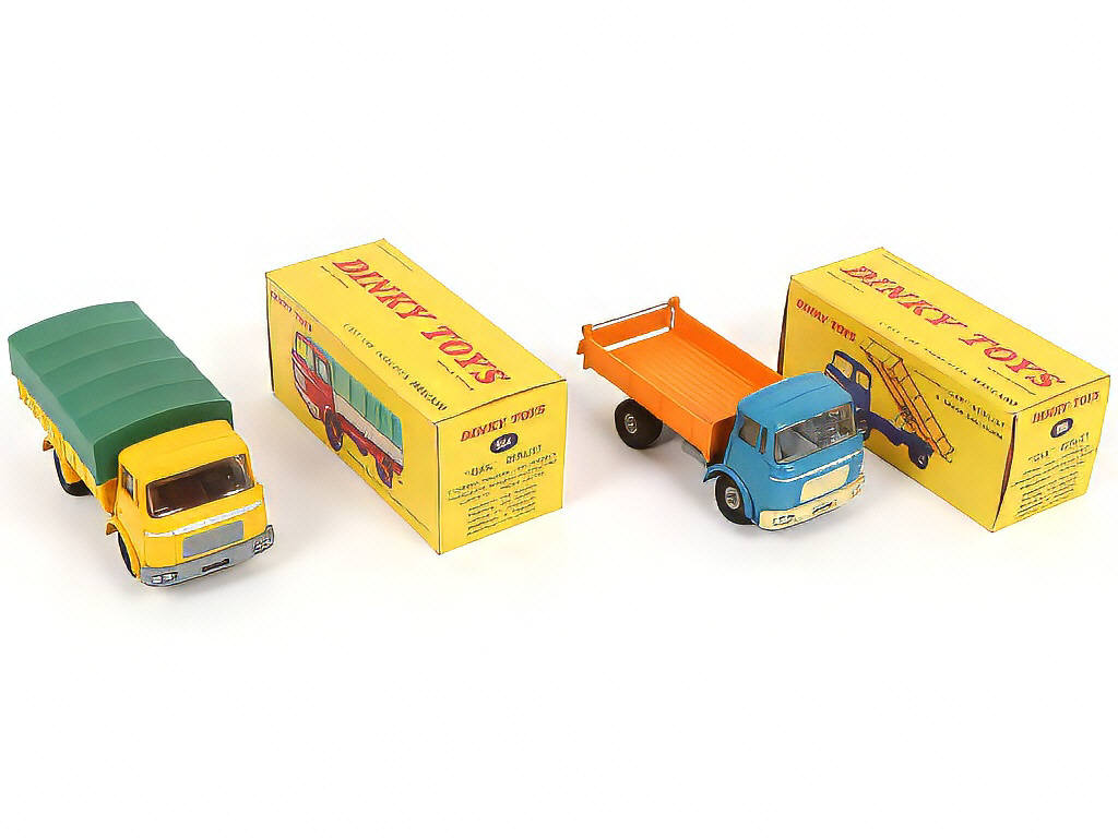 Lot 298 - DINKY TOYS (FRANCE) (2)