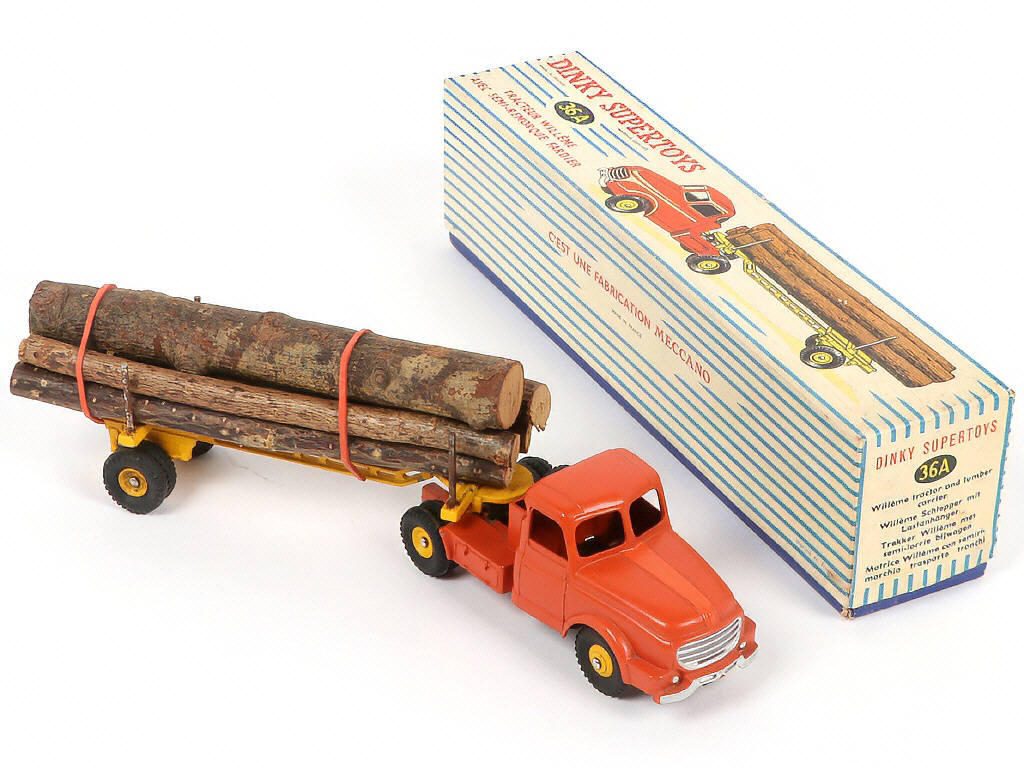 Lot 266 - DINKY TOYS (FRANCE) (1)