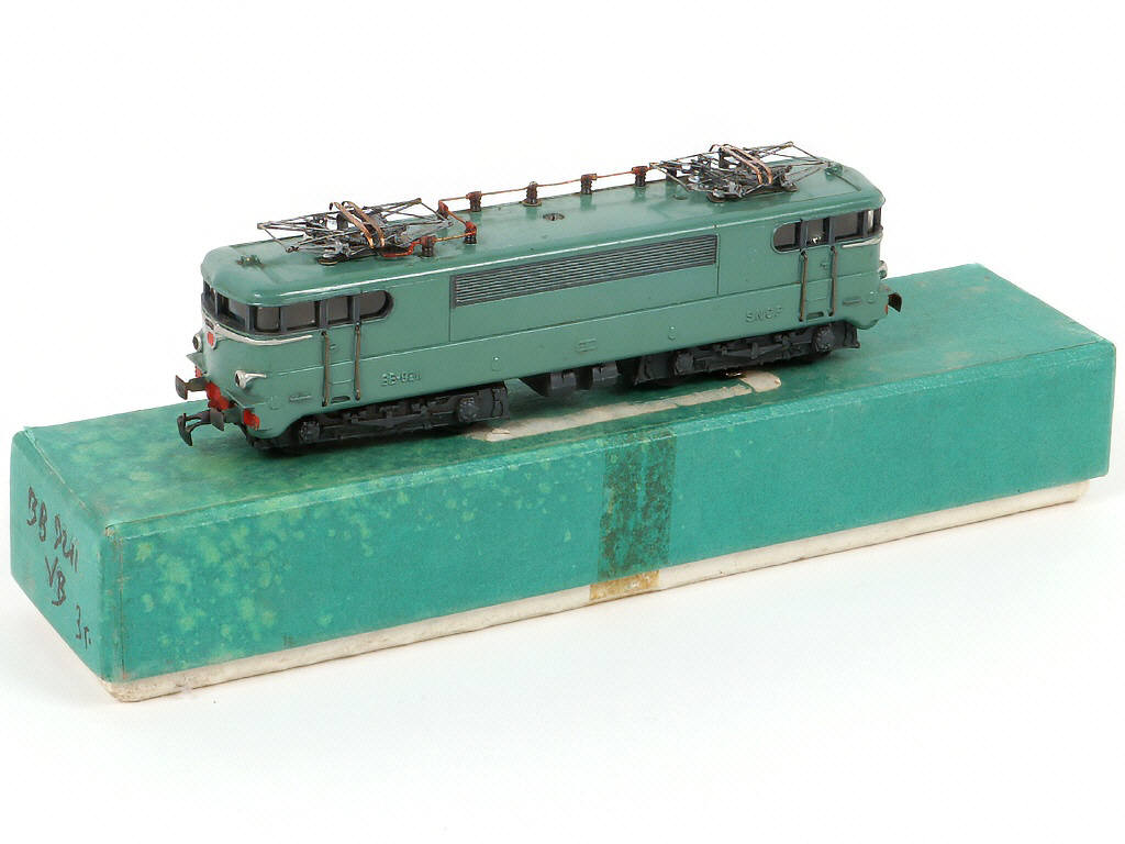 Lot 28 - V.B. 'HO' (FRANCE) (1)