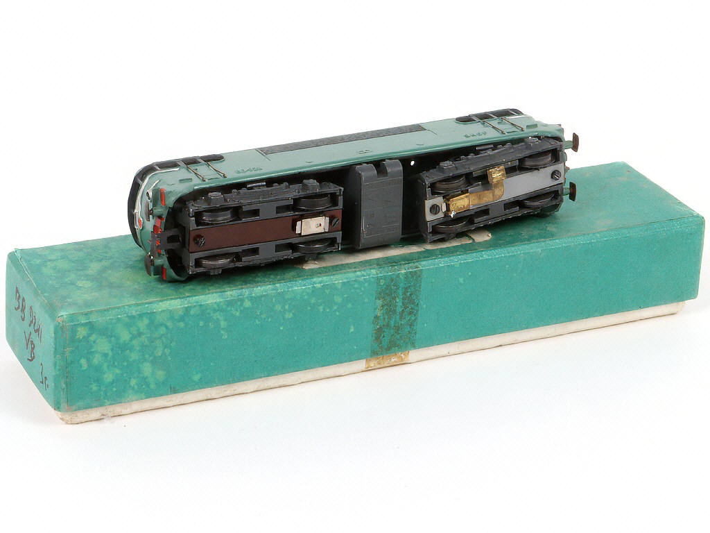 Lot 28 - V.B. 'HO' (FRANCE) (1)