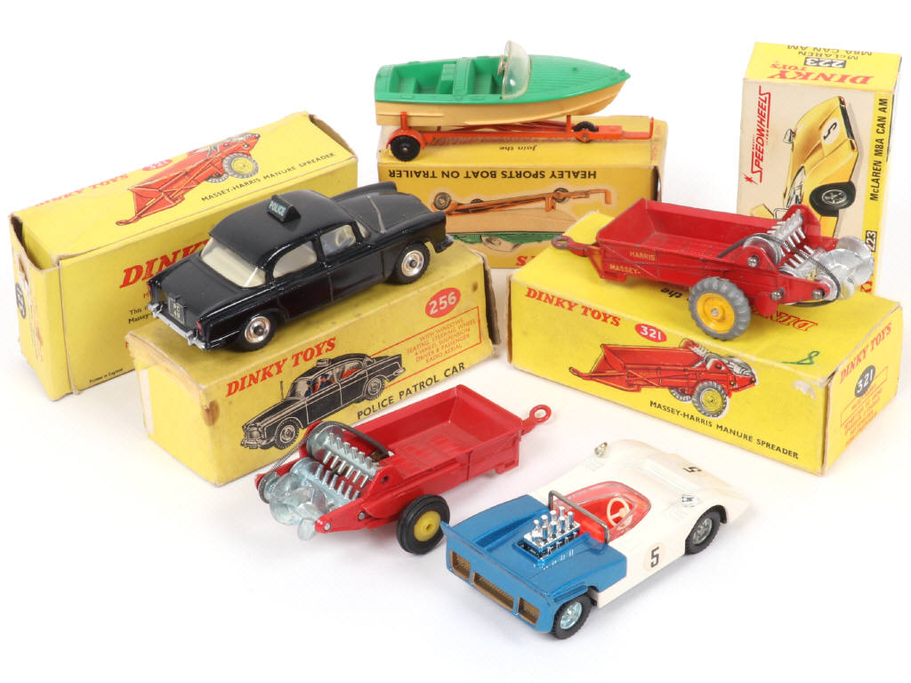 Lot 284 - DINKY TOYS (GB) (5)