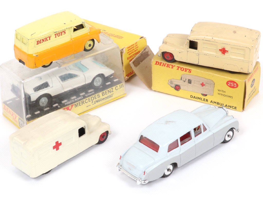 Lot 286 - DINKY TOYS (GB) (5)
