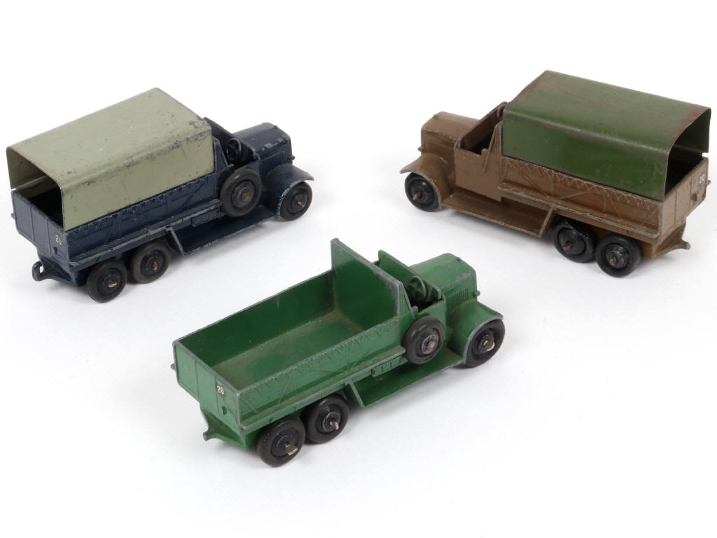 Lot 278 - DINKY TOYS (GB) (3)