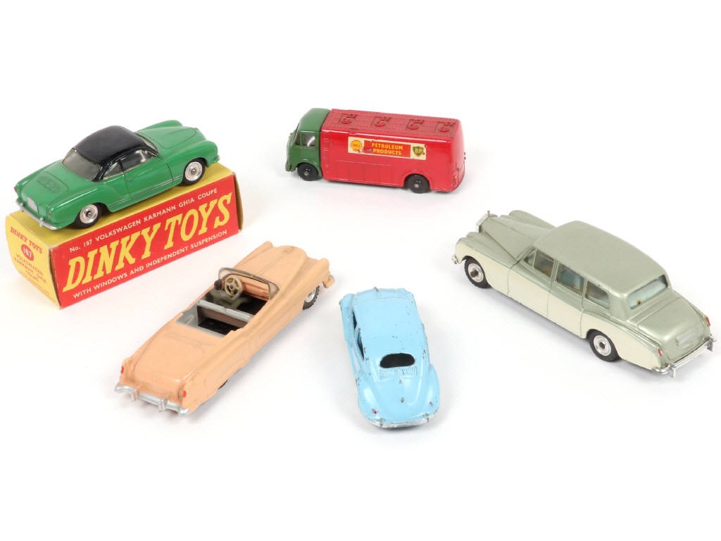 Lot 287 - DINKY TOYS (GB) (5)