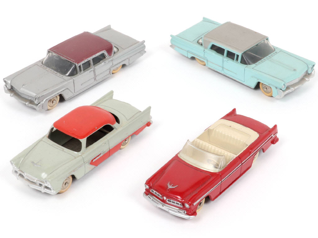 Lot 321 - DINKY TOYS (FRANCE) (4)