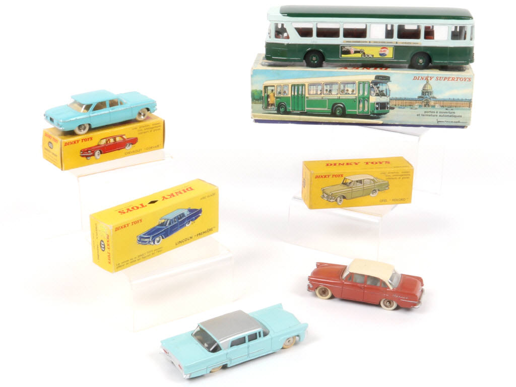 Lot 323 - DINKY TOYS (FRANCE) (4)