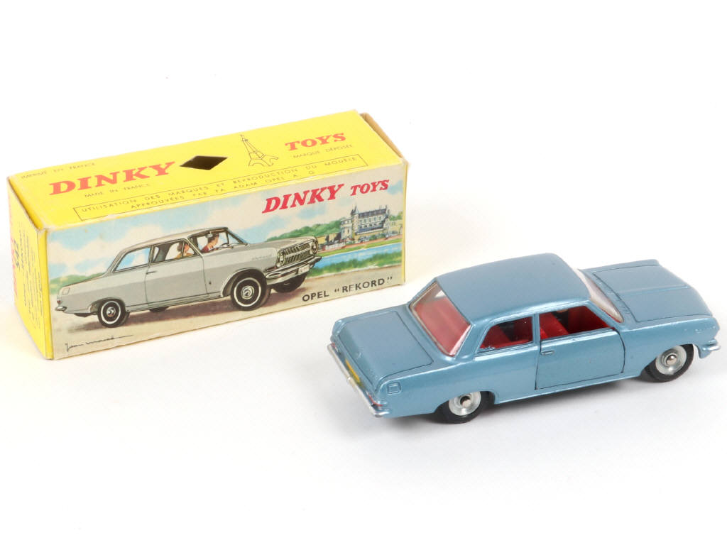 Lot 301 - DINKY TOYS (FRANCE) (1)