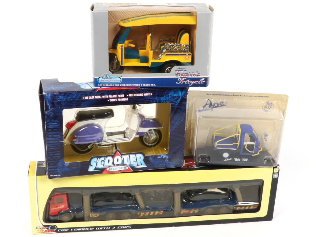 Lot 111 - DIVERS (18)