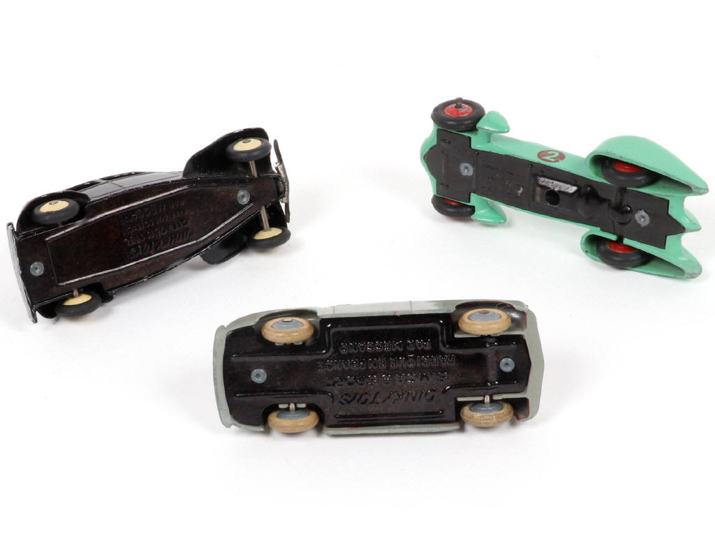 Lot 317 - DINKY TOYS (FRANCE) (3)