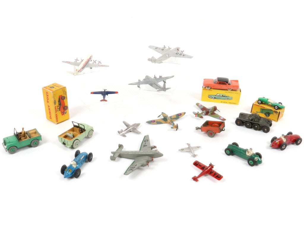 Lot 113 - DIVERS (19)