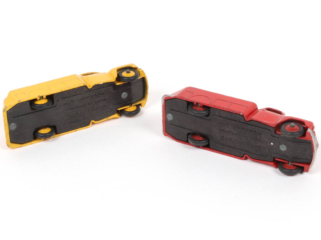 Lot 262 - DINKY TOYS (GB) (2)