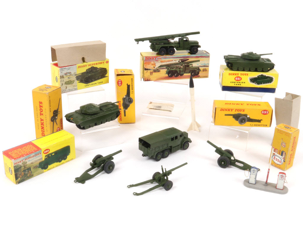 Lot 296 - DINKY TOYS (8)