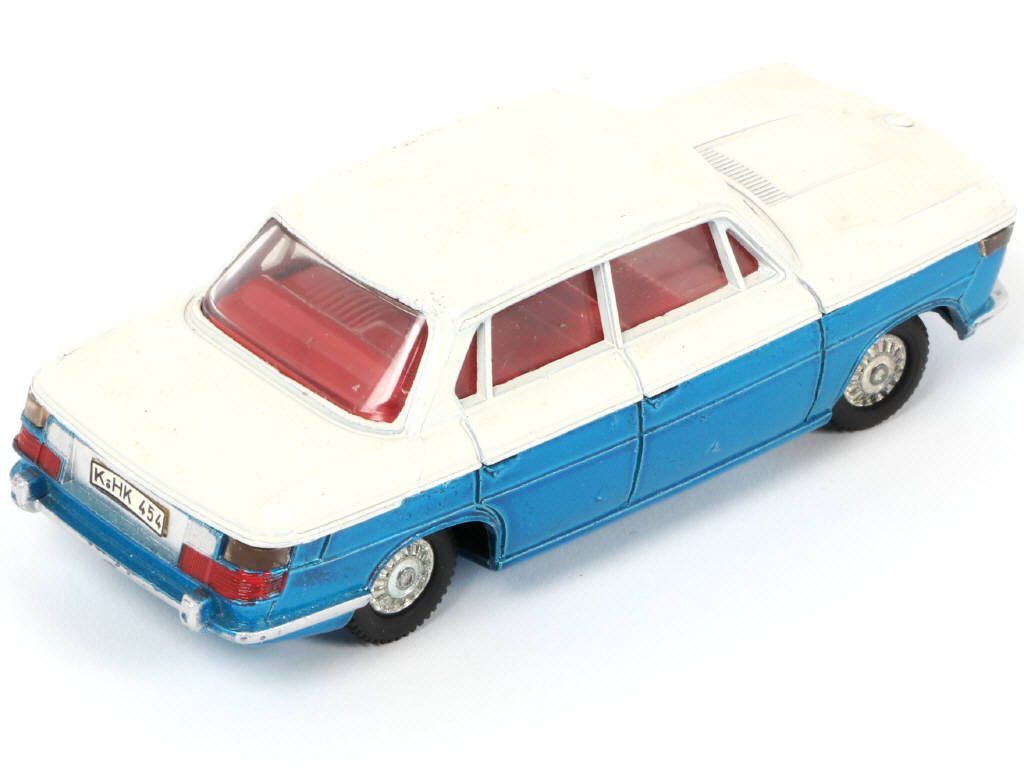 Lot 248 - DINKY TOYS (GB) (1)