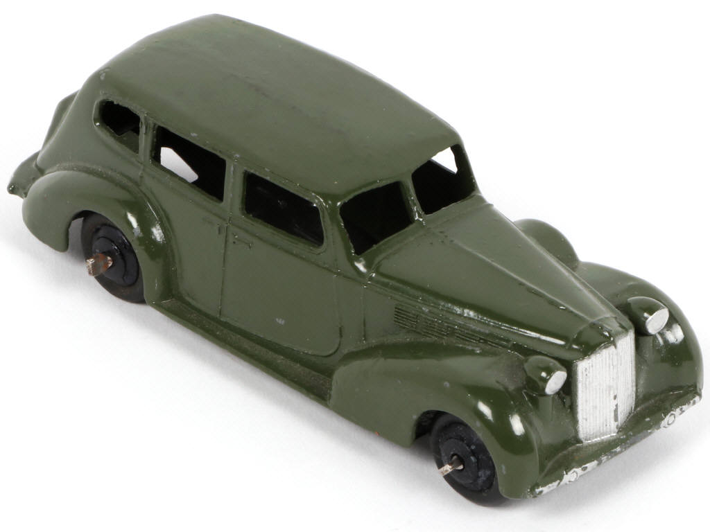 Lot 228 - DINKY TOYS (GB) (1)